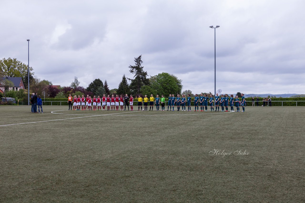 Bild 225 - B-Juniorinnen Pokalfinale VfL Oldesloe - Holstein Kiel : Ergebnis: 0:6